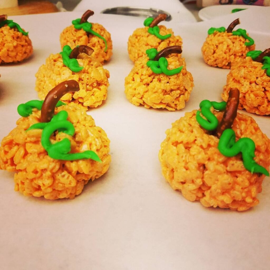 12 Best Halloween Desserts 4 Pumpkin rice krispies treats corrected