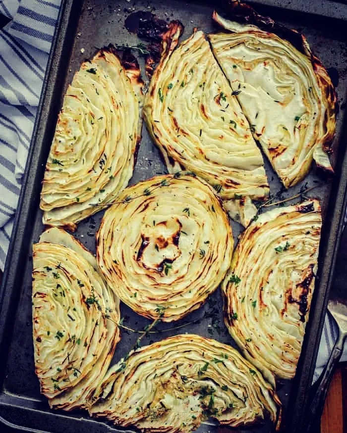 Oven Roasted Garlic Cabbage Steaks – Crispy, Tender, and Packed with Flavor 2 kee 2