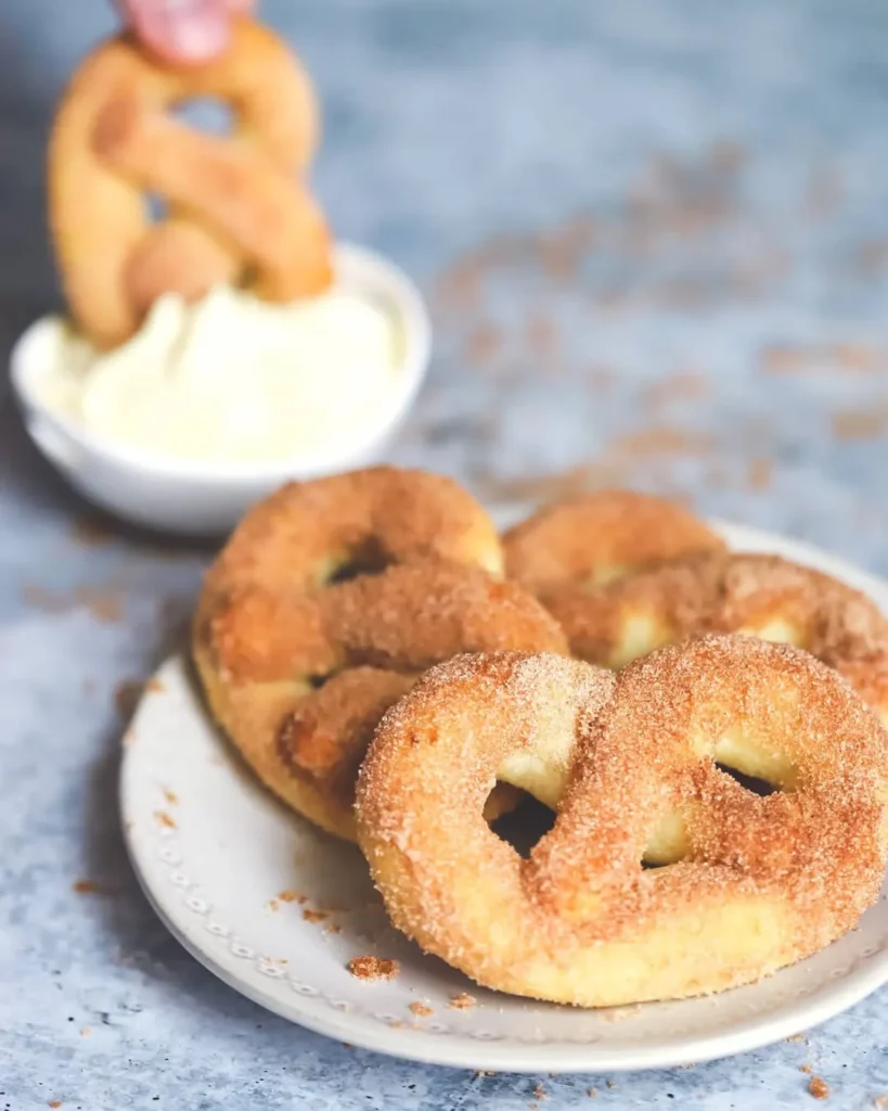 Keto Soft Pretzel Recipe – Irresistibly Delicious Low-Carb Treat 2 keep 9 1